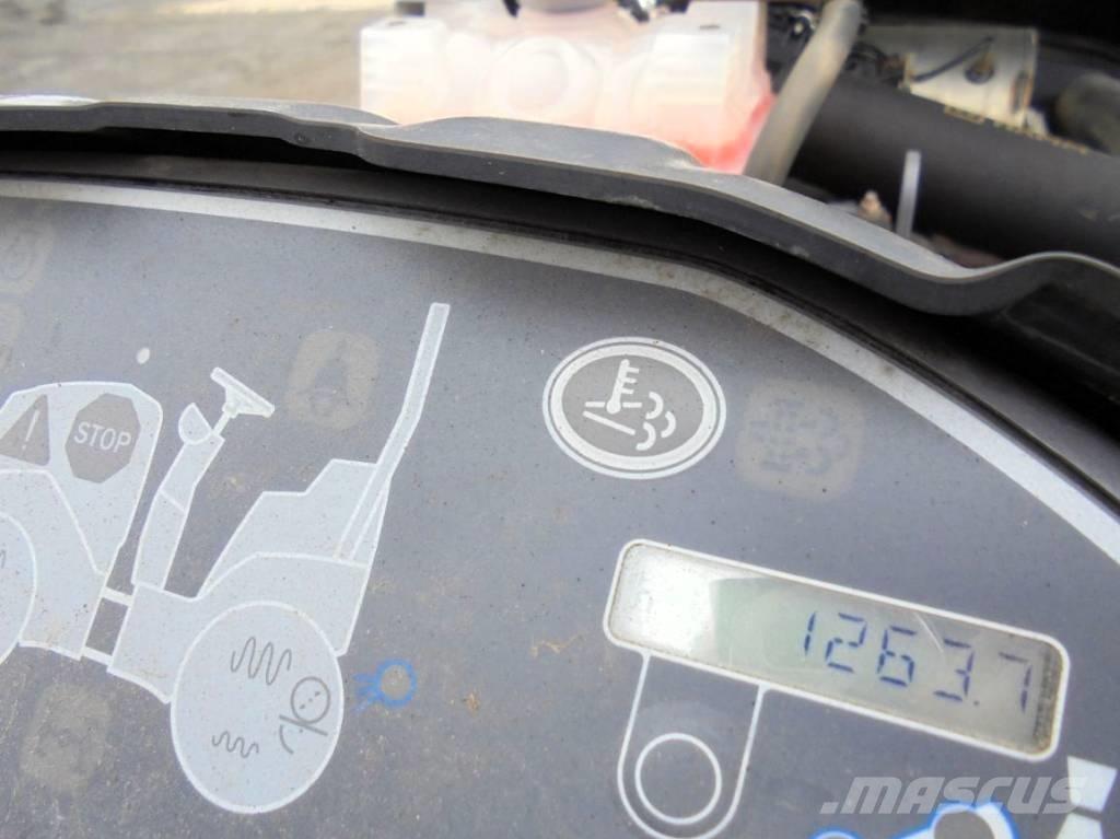 Hamm HD 12i VV タンデムローラ