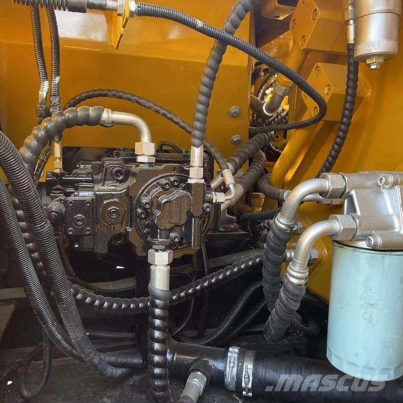 Sany SY 135 大型油圧ショベル12t以上（パワーショベル・ユンボ）