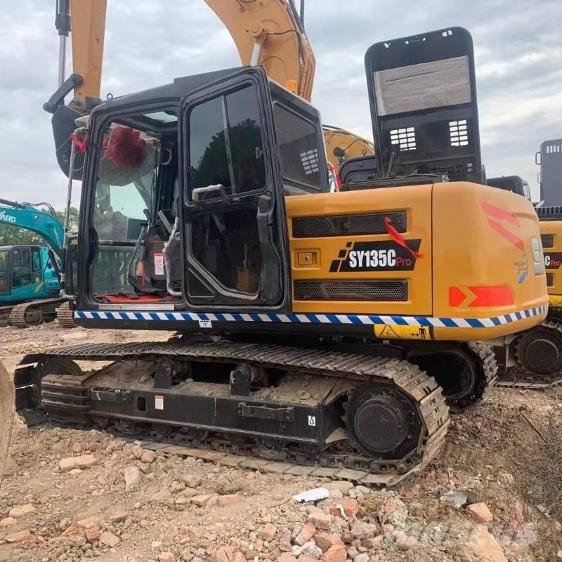 Sany SY 135 大型油圧ショベル12t以上（パワーショベル・ユンボ）