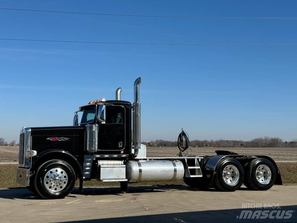 Peterbilt 389 中古トラクターヘッド | トレーラーヘッド