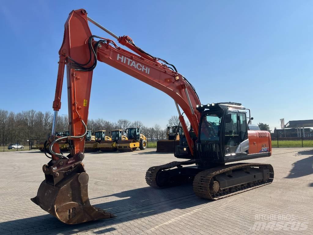 Hitachi ZX 210 LC-6 大型油圧ショベル12t以上（パワーショベル・ユンボ）