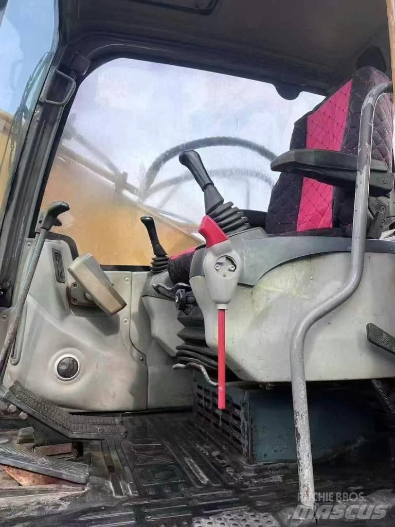 XCMG XE 215 DA 大型油圧ショベル12t以上（パワーショベル・ユンボ）