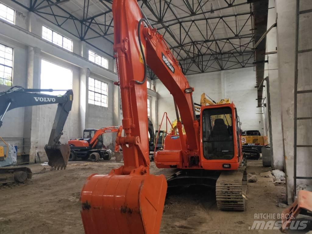 Doosan DH 150 LC-7 大型油圧ショベル12t以上（パワーショベル・ユンボ）