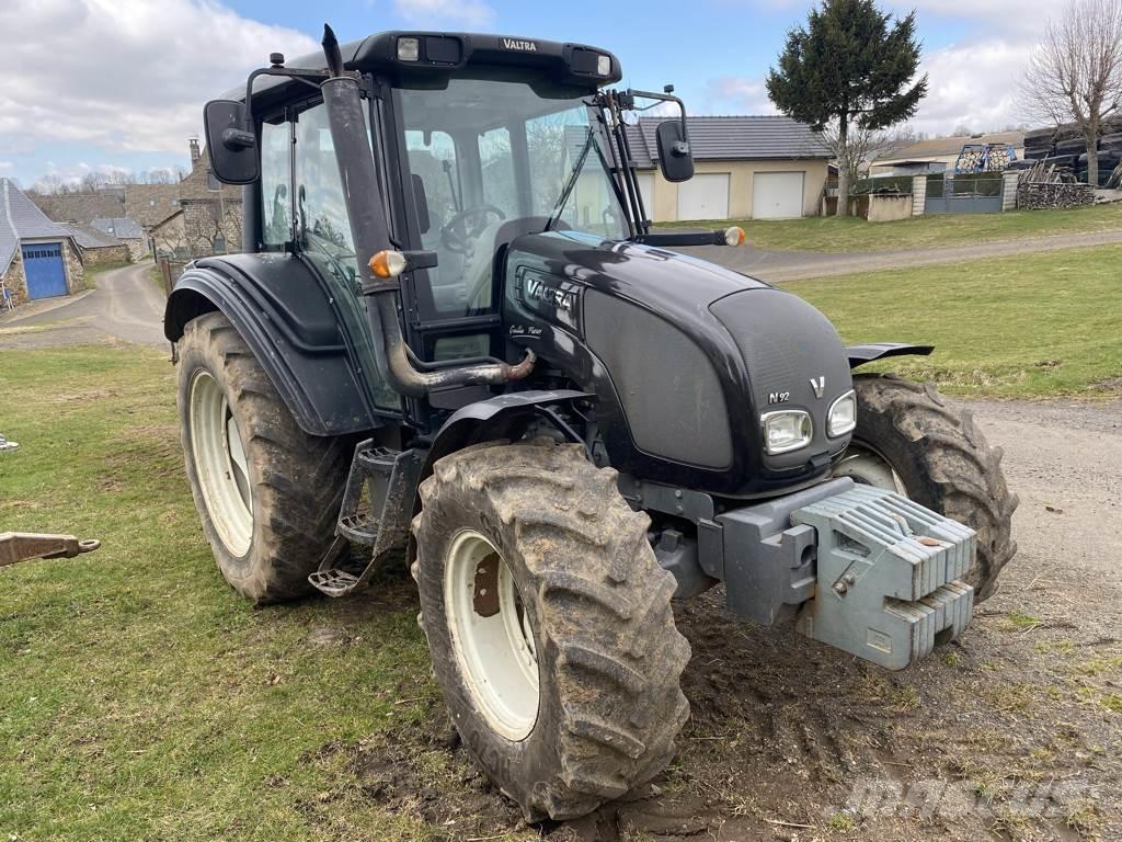 Valtra N92 HITECH トラクター