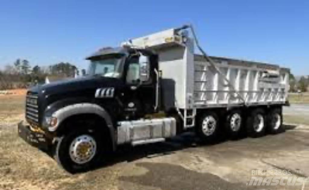 Mack GU 713 ダンプ