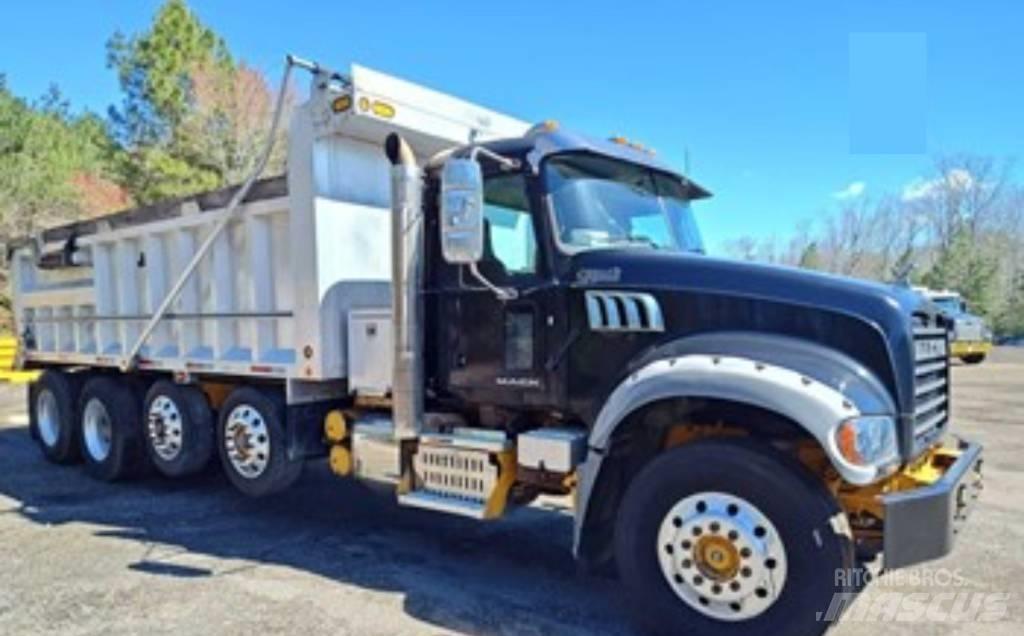 Mack GU 713 ダンプ