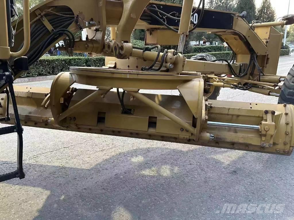CAT 140 GC モーターグレーダー
