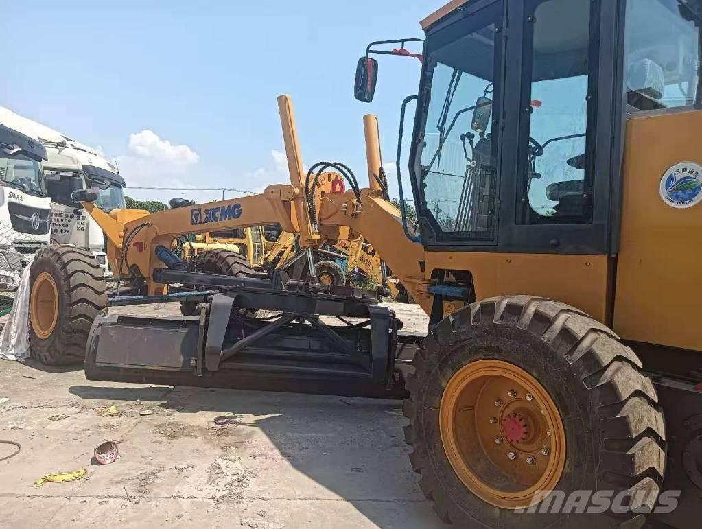 XCMG GR 1803 モーターグレーダー