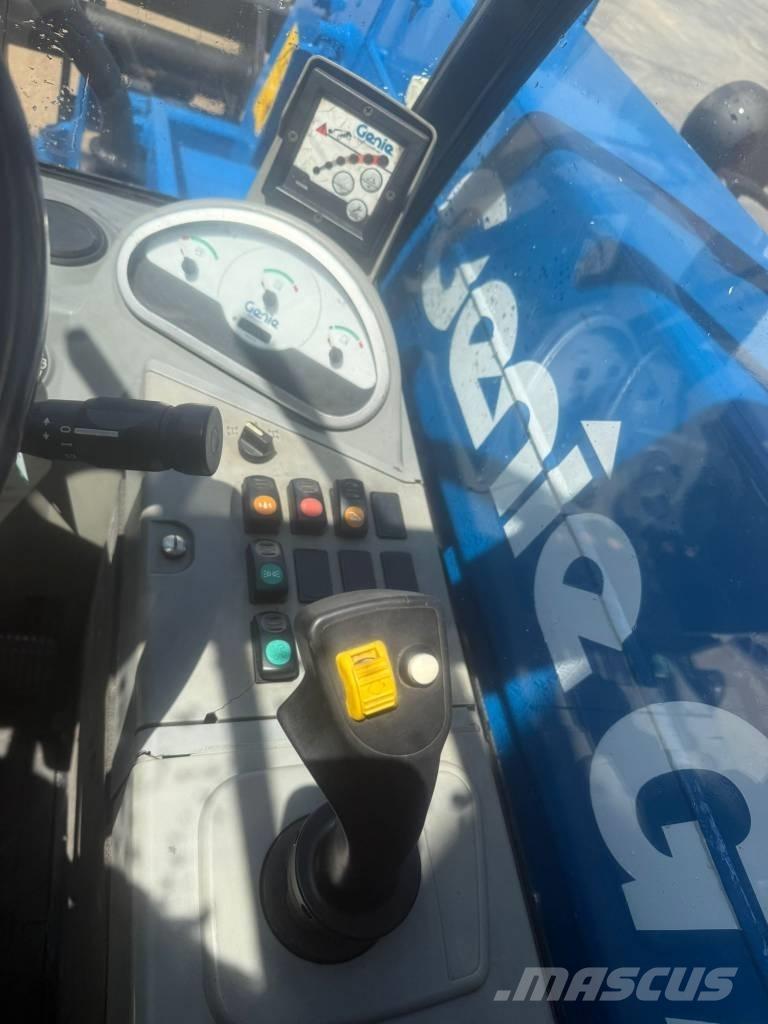 Genie GTH 2506 テレスコーピックハンドラー