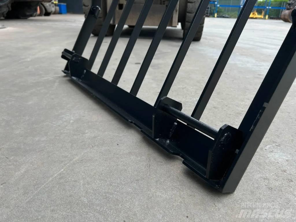 CAT 320D Guard キャビン及び内装
