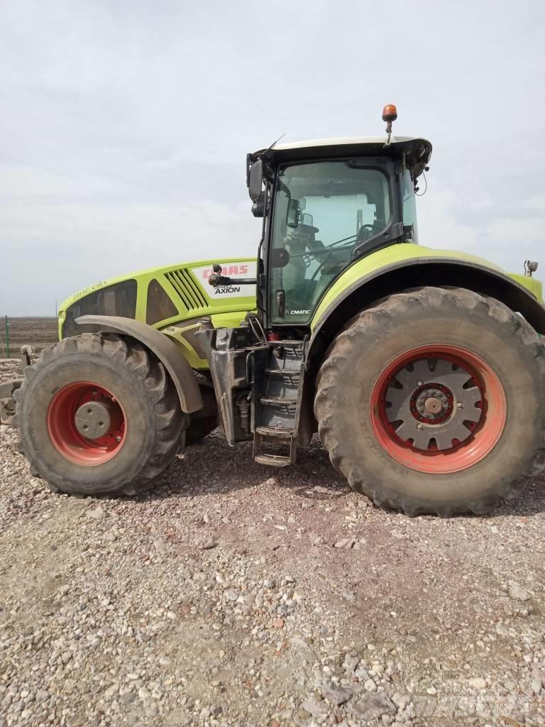 CLAAS Axion 940 SCR トラクター