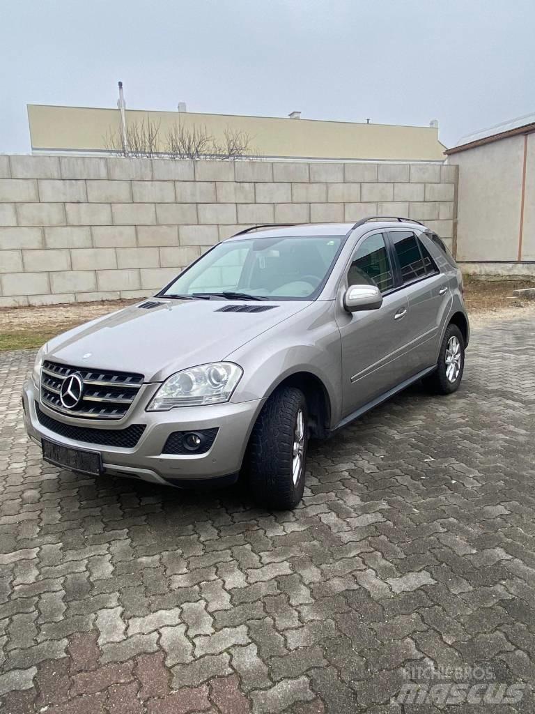 Mercedes-Benz ML 320 自動車