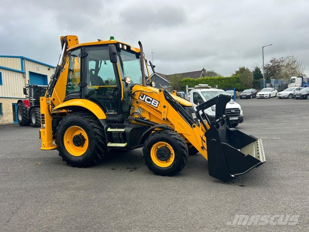 JCB 3CX 81kW / 108 BHP バックホーローダー