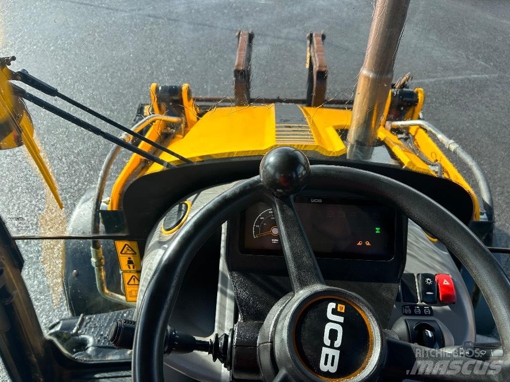 JCB 3CX 81kW / 108 BHP バックホーローダー