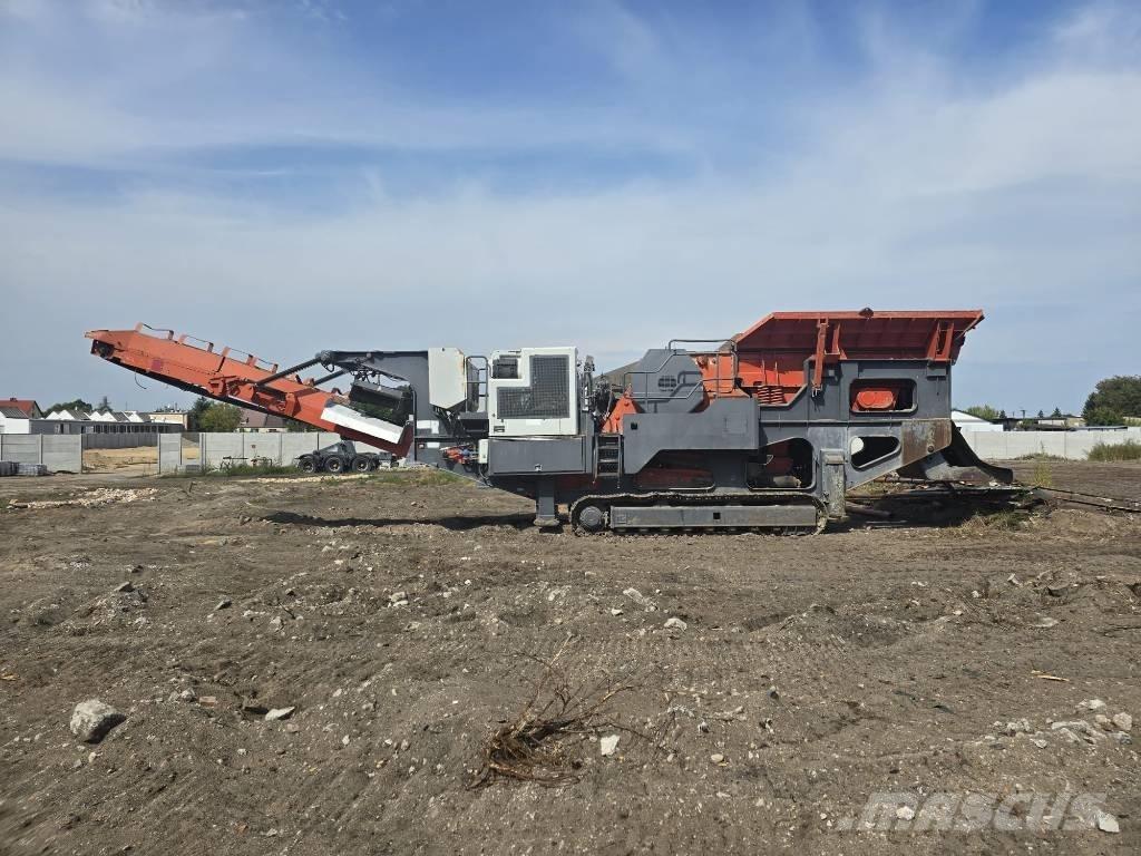 Sandvik QJ 341 自走式クラッシャー
