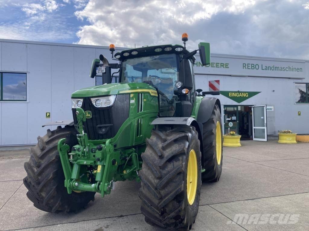 John Deere 6R 250 トラクター