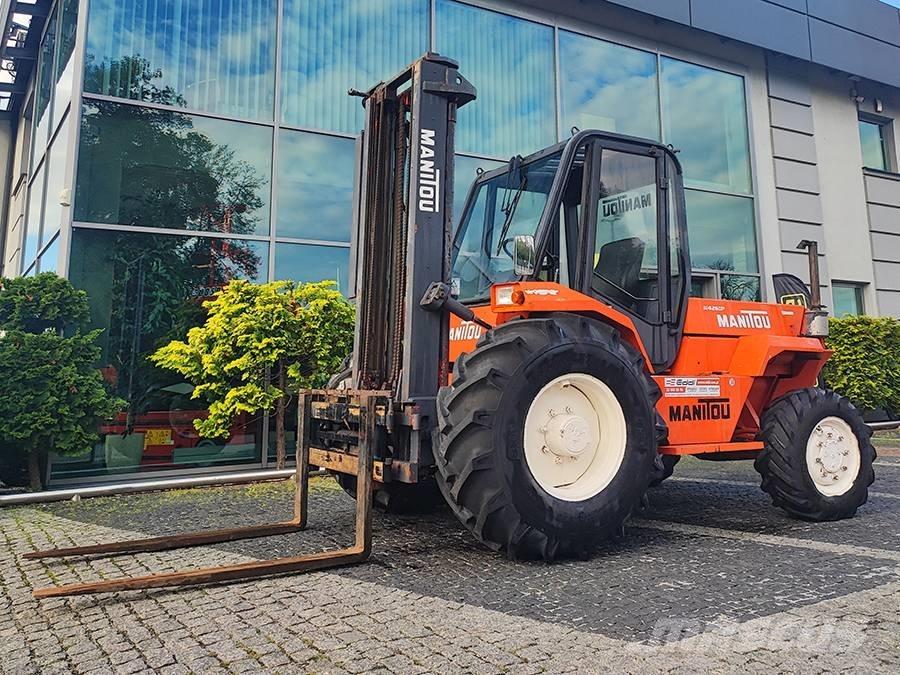 Manitou M 426 CP ラフターテレントラック