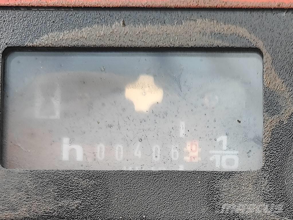 Manitou M 426 CP ラフターテレントラック