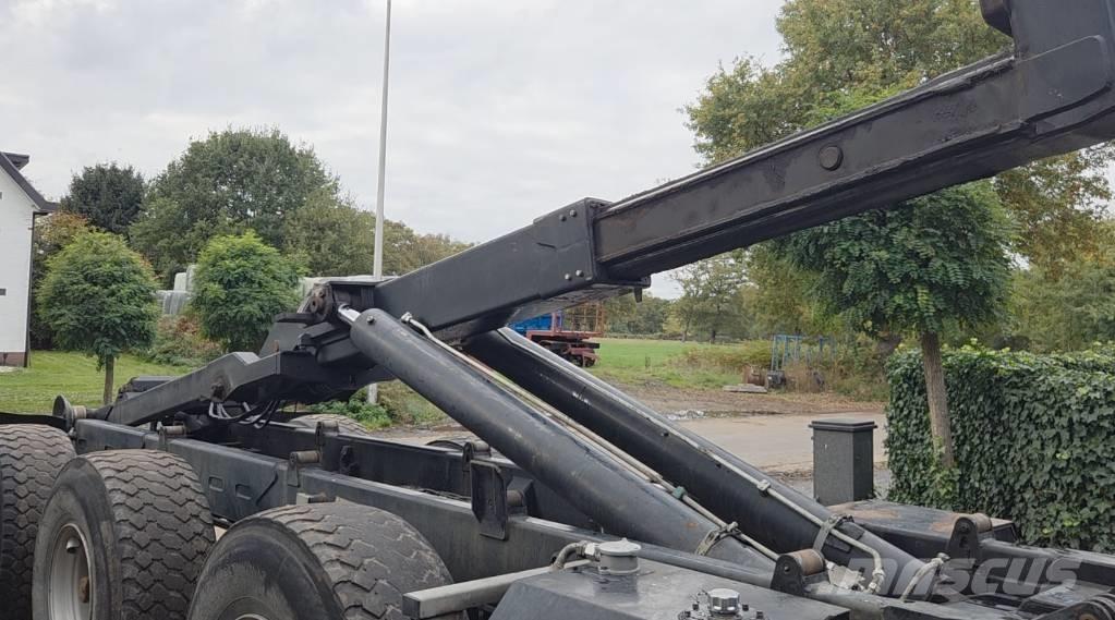 Pronar T386 フックロール・アームロールトレーラー