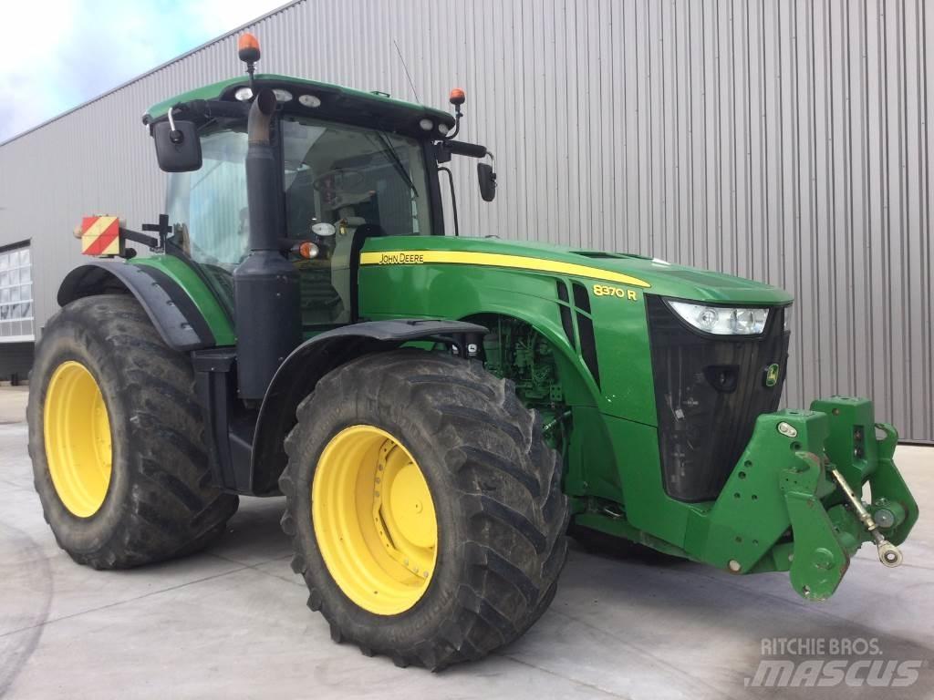 John Deere 8370R トラクター