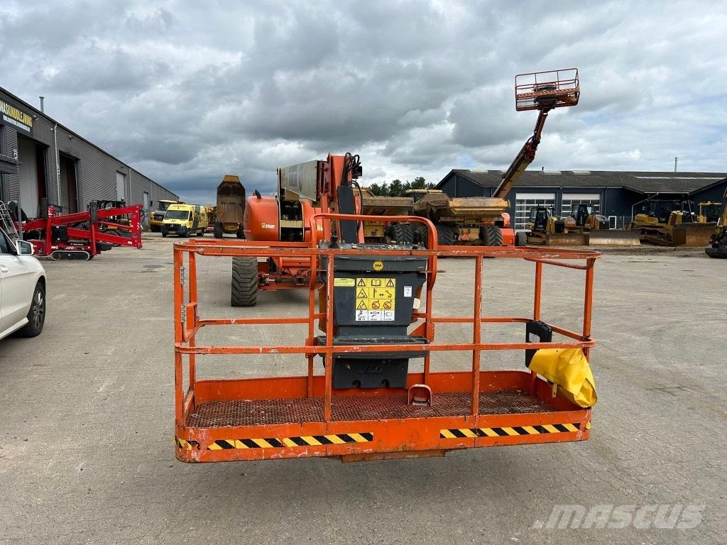 JLG 860 SJ ブームリフト　直伸型