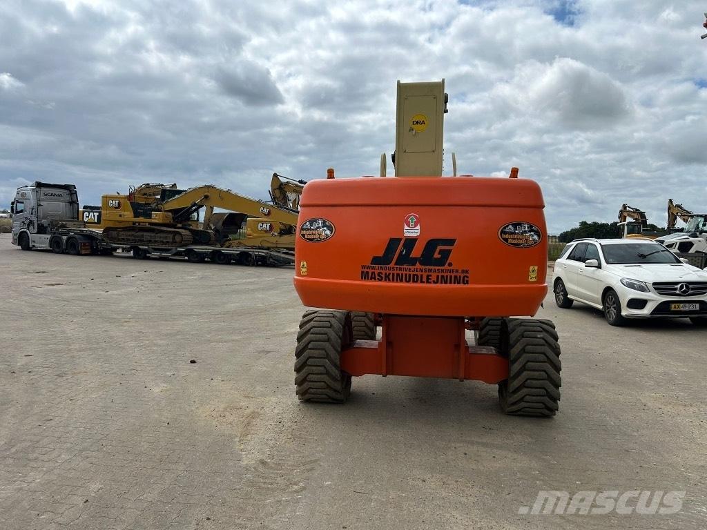 JLG 860 SJ ブームリフト　直伸型