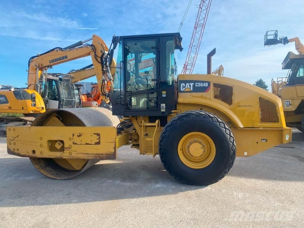 CAT CS64B NVT その他　ローラ　（マカダムローラ等）