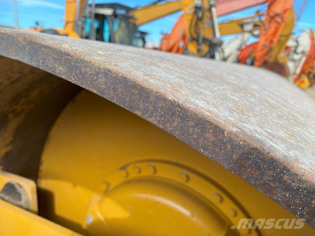 CAT CS64B NVT その他　ローラ　（マカダムローラ等）