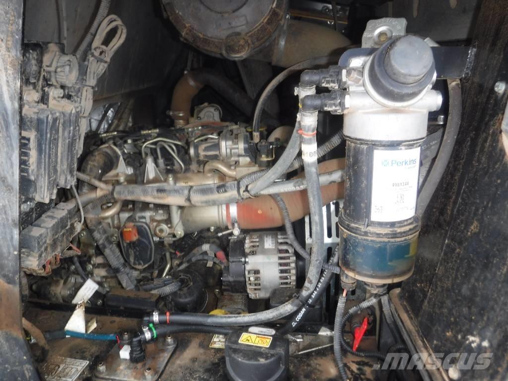 Mecalac 6 MDX サイト　ダンプ