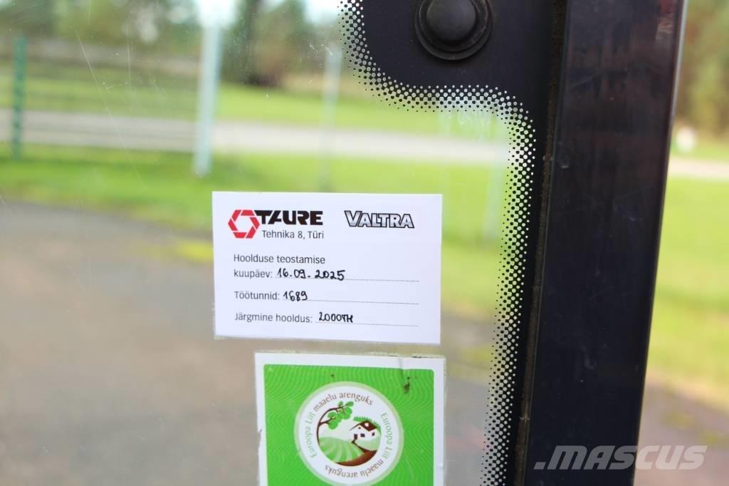 Valtra T 131 トラクター