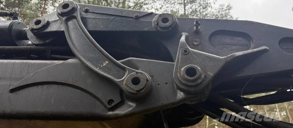 Ponsse Fox ハーベスター