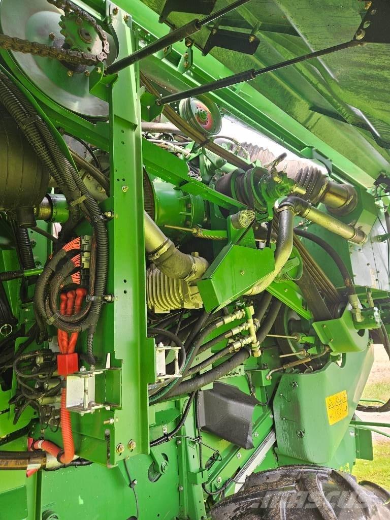 John Deere S 680 コンバイン