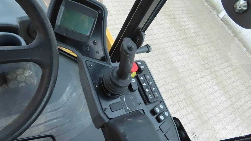 CAT CS13 振動ローラ