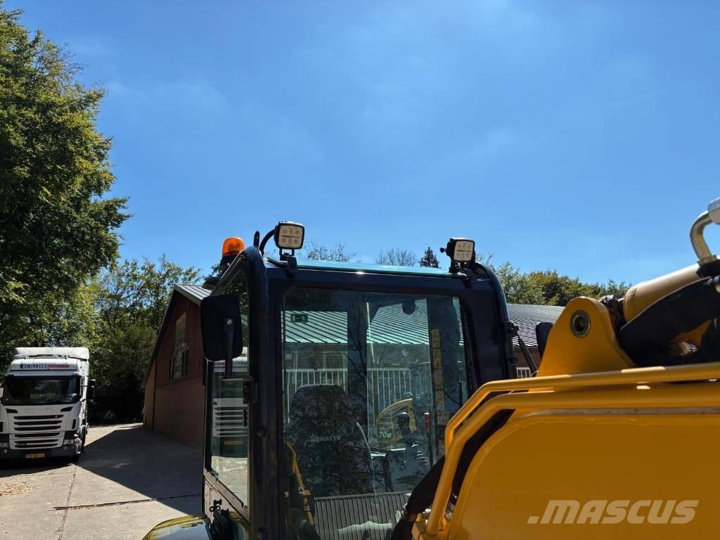 Komatsu PC26MR-5 ミニ油圧ショベル 7t以下（ミニユンボ・ミニディガー）