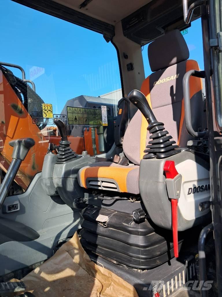 Doosan DX 140 LCR-5 大型油圧ショベル12t以上（パワーショベル・ユンボ）