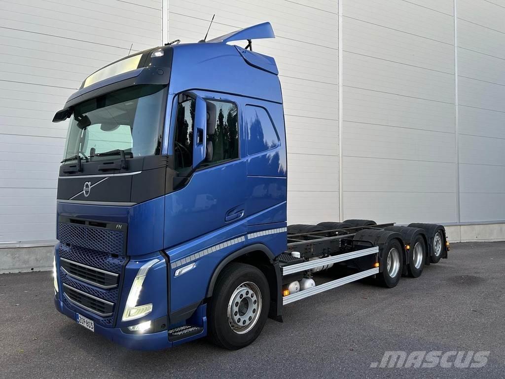 Volvo FH キャブ付きシャーシ