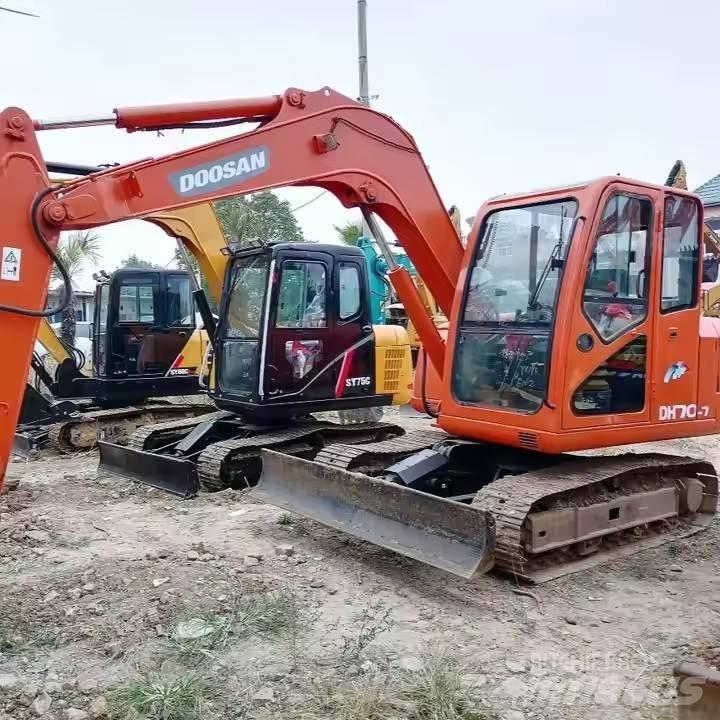 Doosan DH70-7 大型油圧ショベル12t以上（パワーショベル・ユンボ）