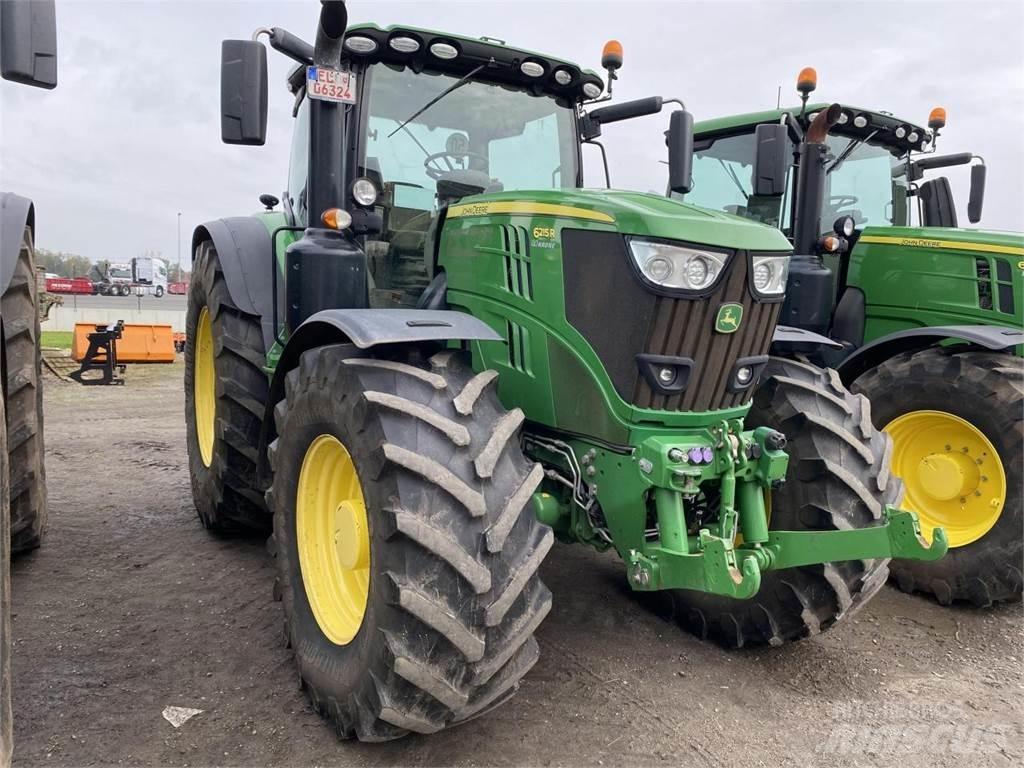 John Deere 6215R トラクター