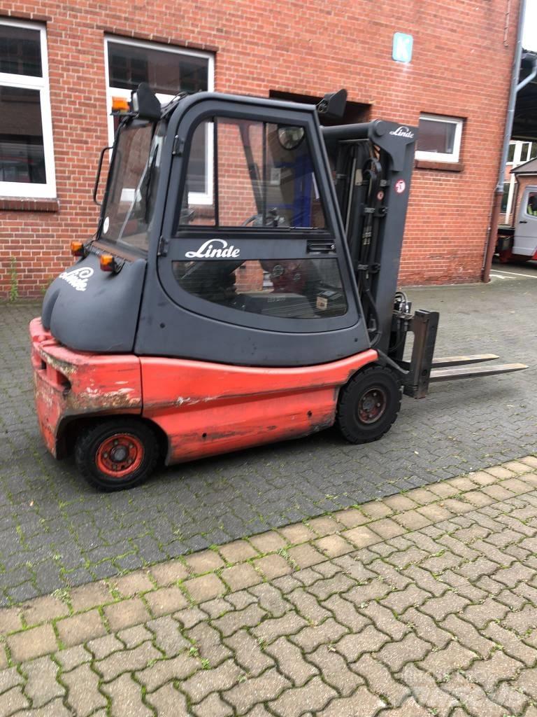 Linde E 30 バッテリーフォークリフト