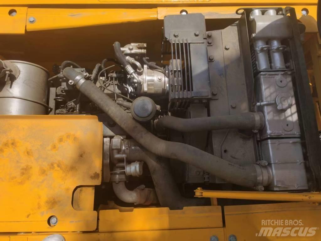 Komatsu PC 130 大型油圧ショベル12t以上（パワーショベル・ユンボ）