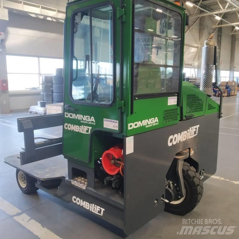 Combilift C 4000 L 全方向リーチ型フォークリフト