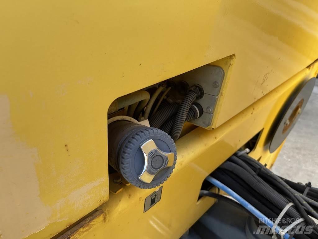 Bomag BW 151 AD-2 タンデムローラ