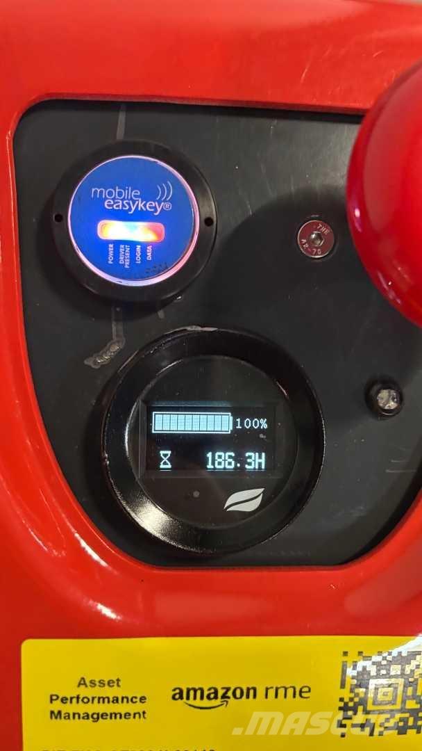 Linde MP13 自走式スタッカー