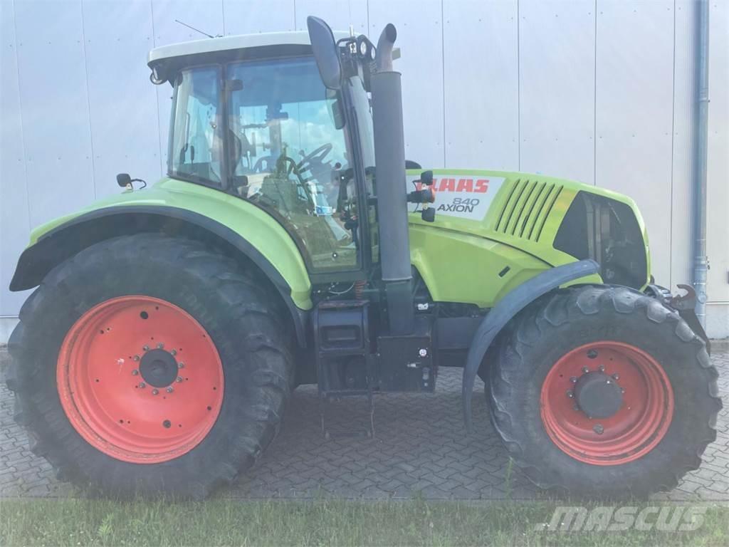 CLAAS AXION 840 トラクター