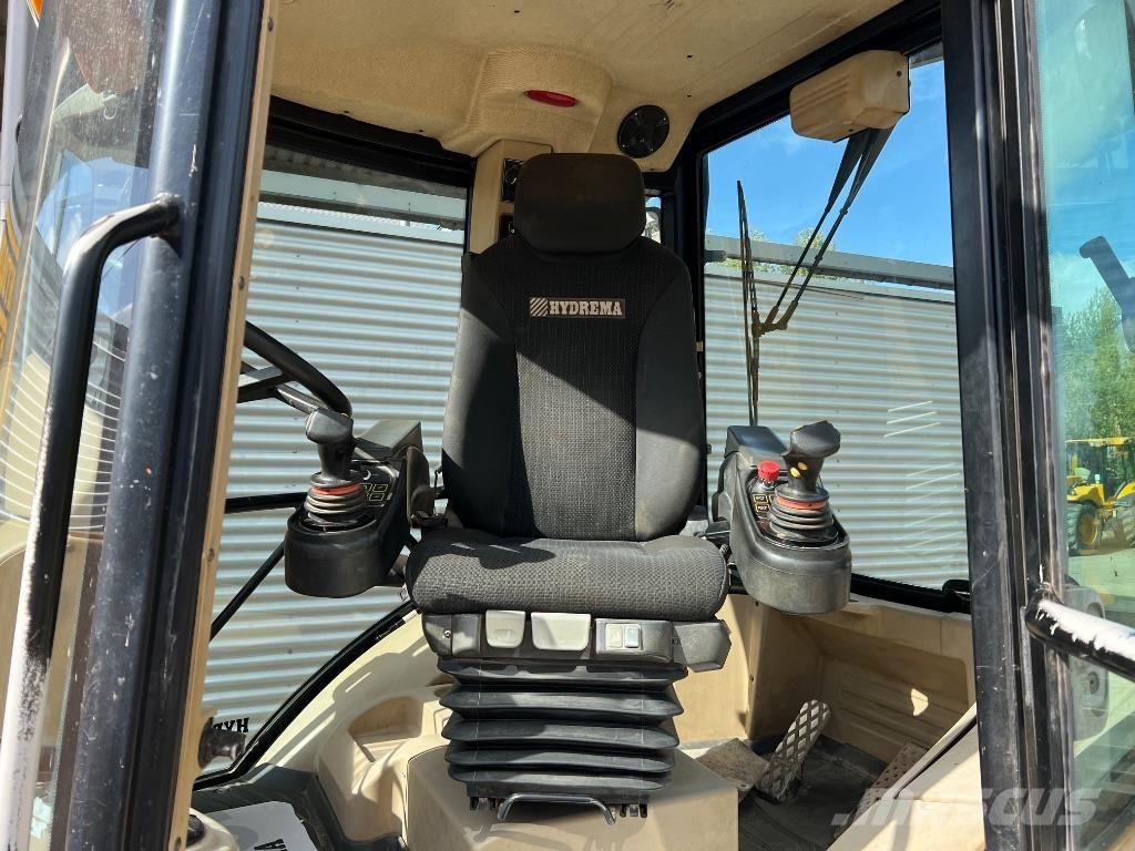 Hydrema 906 E バックホーローダー