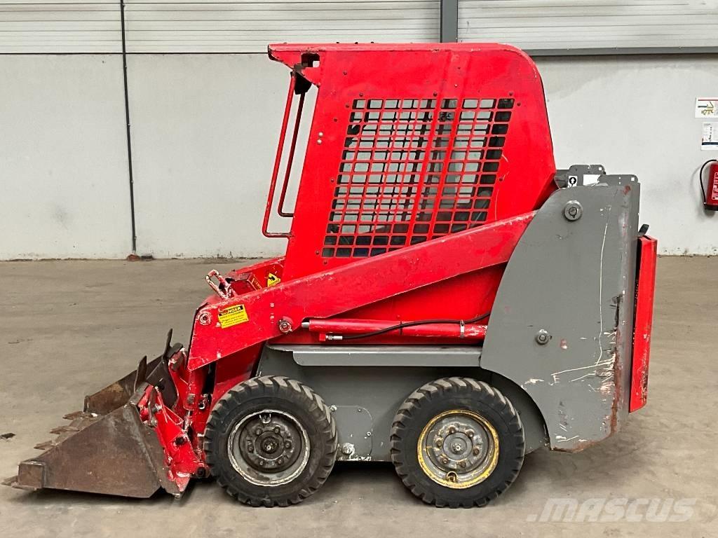 Gehl SL1640 E スキッドステアローダー