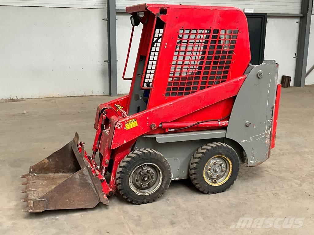 Gehl SL1640 E スキッドステアローダー