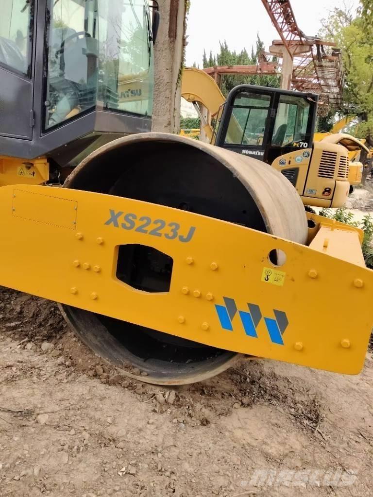 XCMG XS 223 J 振動ローラ