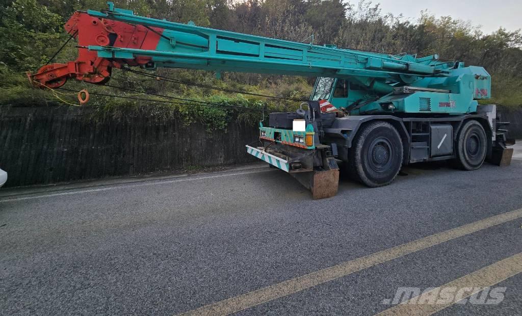 Tadano TR 250 M-5 ラフテレーンクレーン