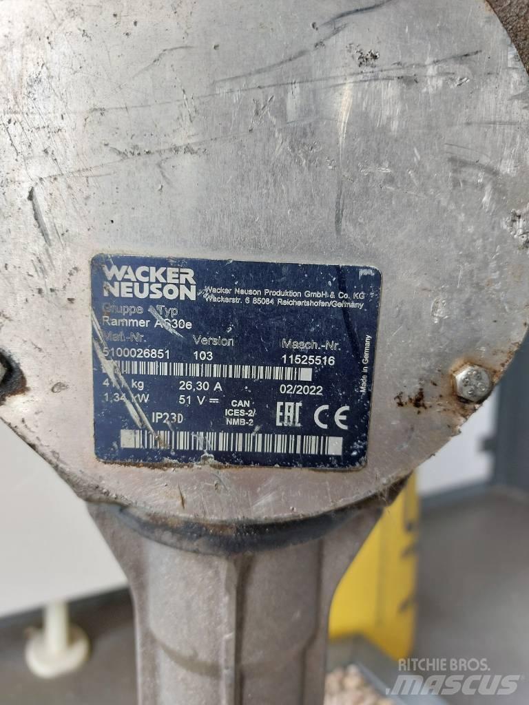 Wacker Neuson AS30e タンパ/転圧バイブレータ
